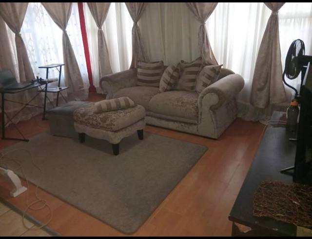 3 BEDROOM HOUSE FOR SALE IN NALEDI